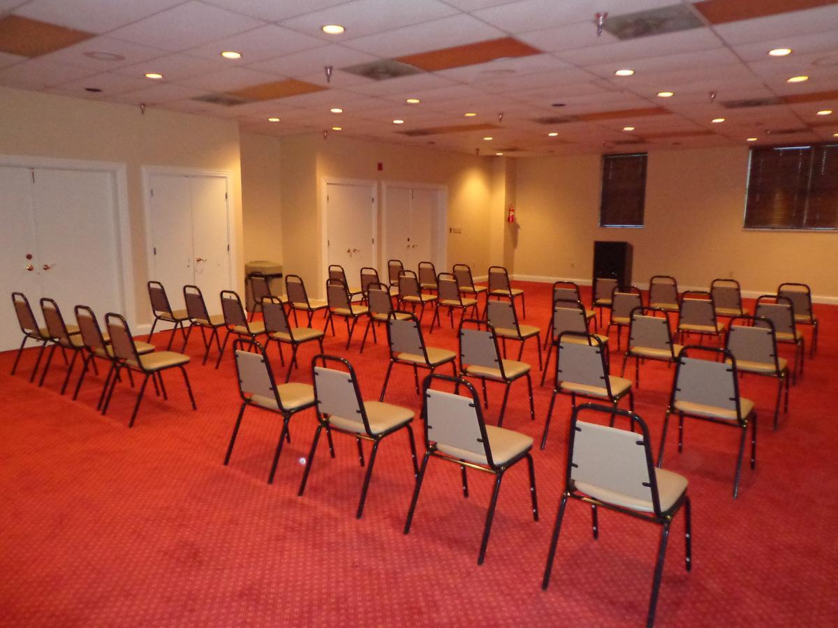Euro-Suites Hotel Моргантаун Экстерьер фото